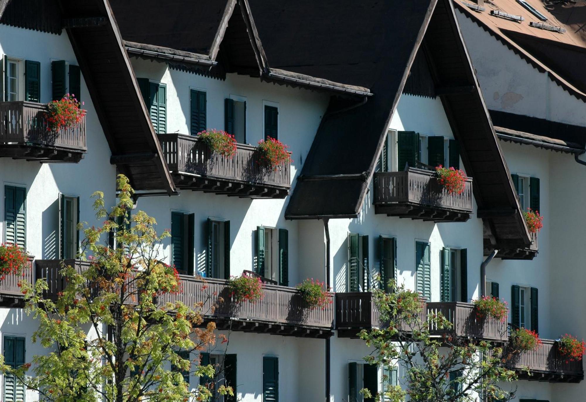 Th San Martino - Majestic Dolomiti Hotel San Martino Di Castrozza Exterior photo